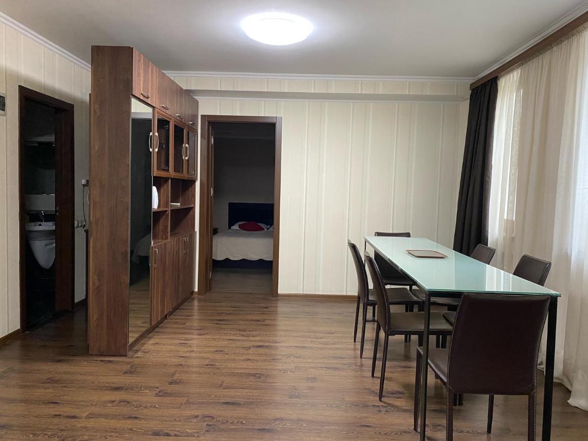 City Center Apart Hotel Tbilissi Extérieur photo