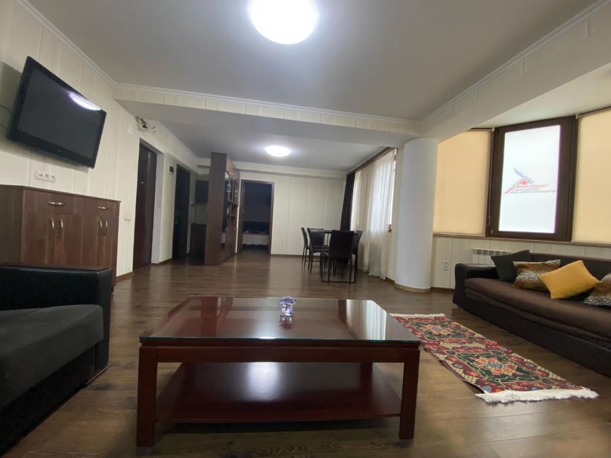 City Center Apart Hotel Tbilissi Extérieur photo